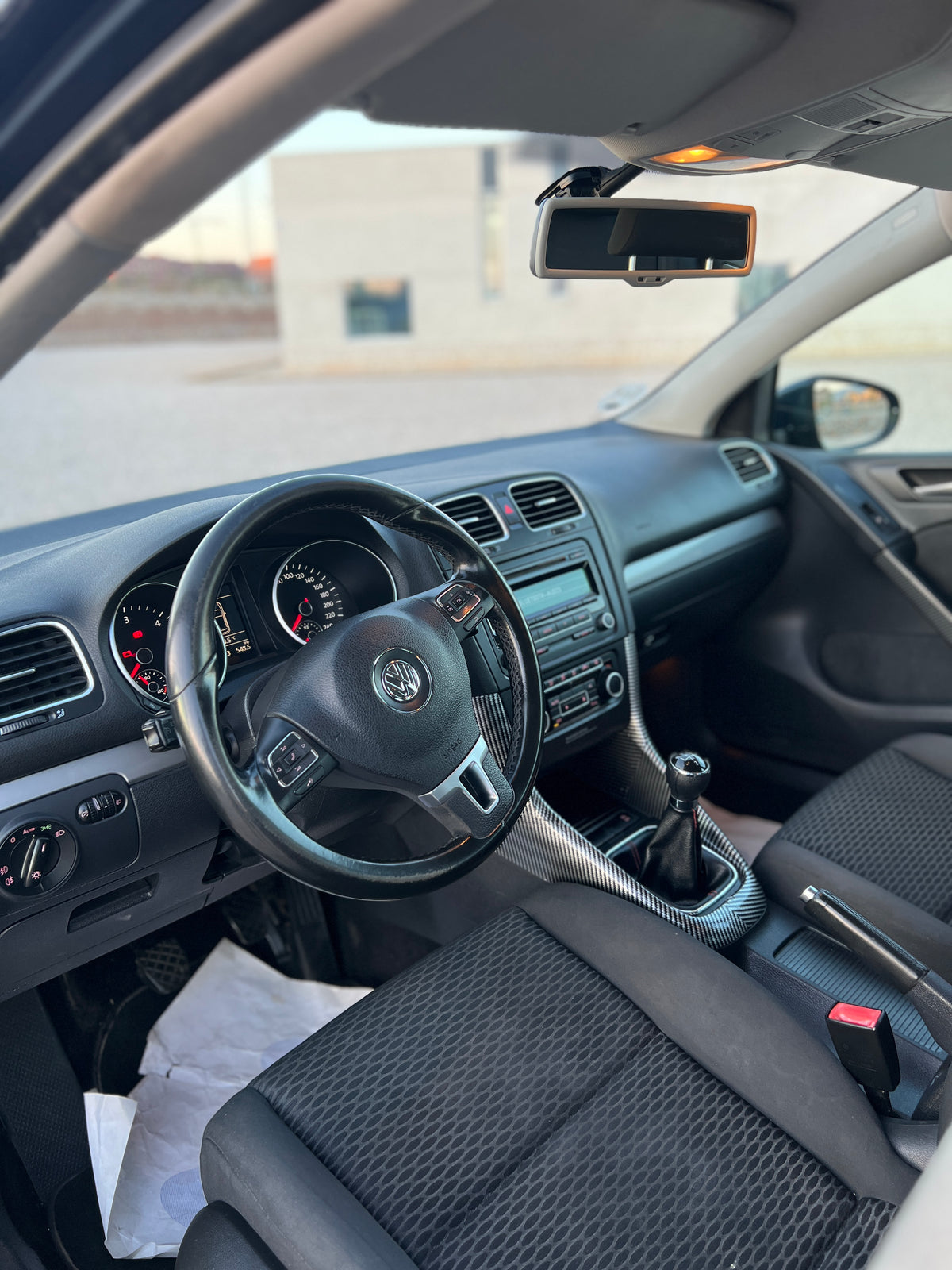 VOLKSWAGEN GOLF VI