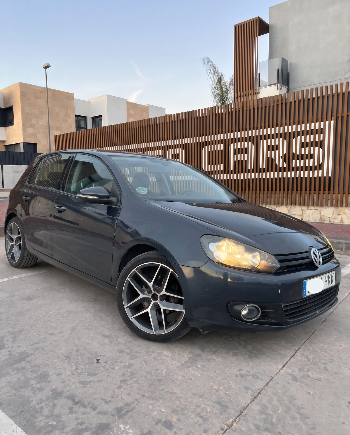 VOLKSWAGEN GOLF VI